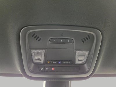 2023 Chevrolet Traverse Base