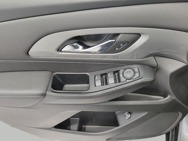 2023 Chevrolet Traverse Base