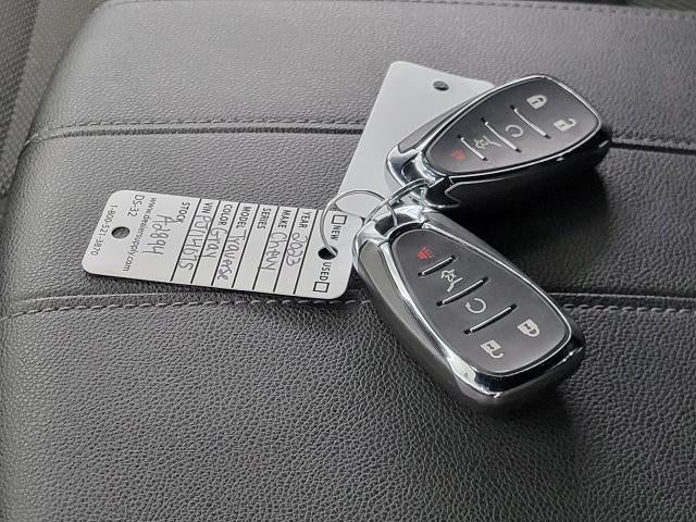 2023 Chevrolet Traverse Base