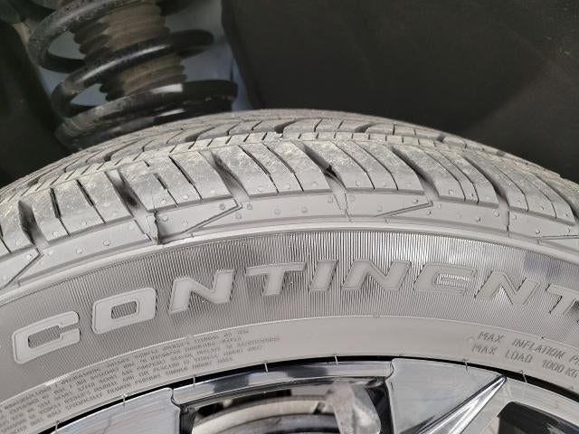 2024 Chevrolet Traverse Base