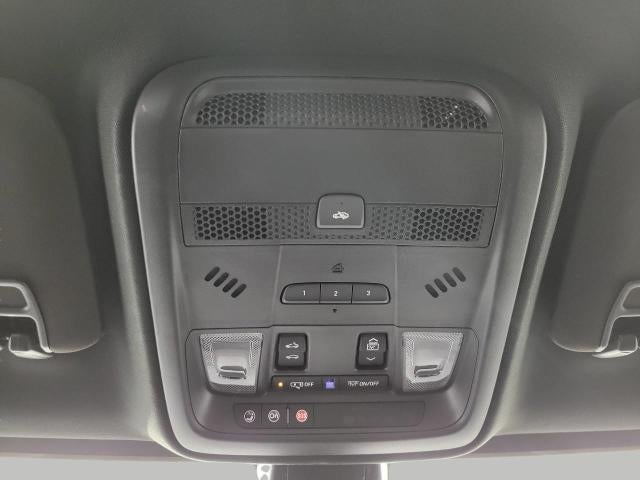 2025 Cadillac XT5 Base