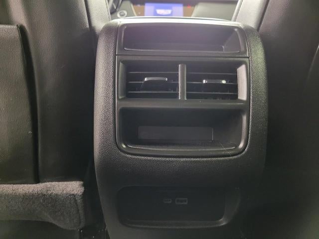 2025 Cadillac XT5 Base