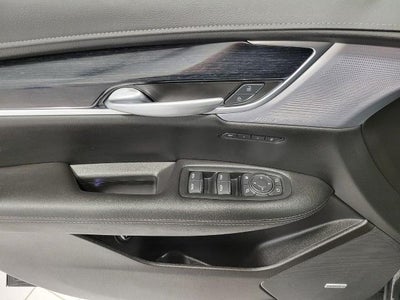 2025 Cadillac XT5 Base